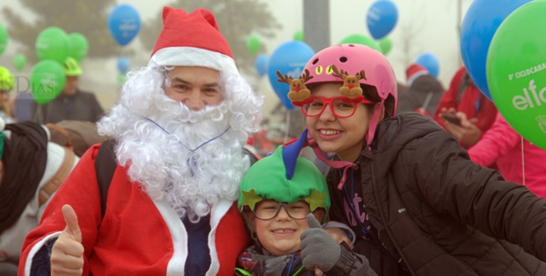 Gran ambiente solidario en la Ciclocabalgata navideña en Badajoz