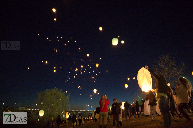 Noche de deseos y música desde el Parque del Guadiana