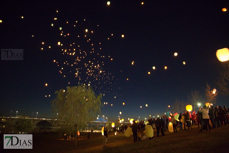 Noche de deseos y música desde el Parque del Guadiana