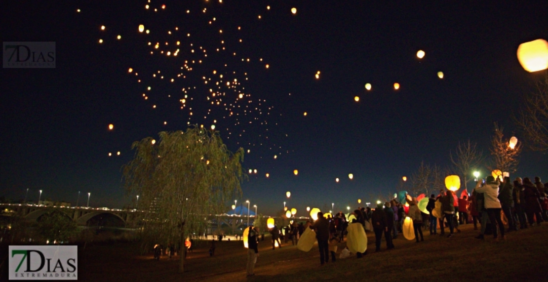 Noche de deseos y música desde el Parque del Guadiana