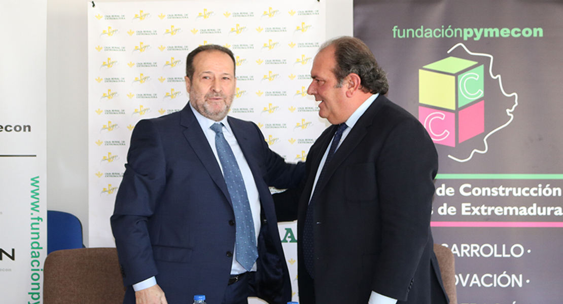 Caja Rural de Extremadura firma un convenio para apoyar al sector de la construcción