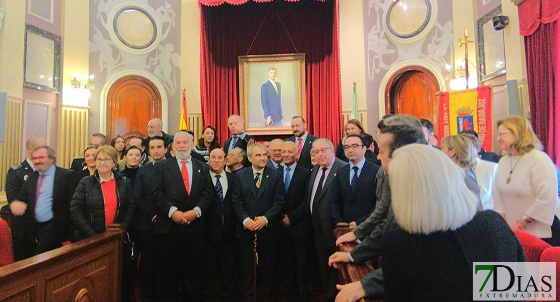 El Ayuntamiento de Badajoz conmemora el aniversario de la Constitución de 1978