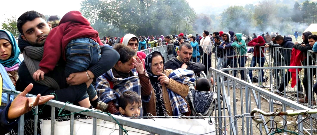 ACNUR pide una solución urgente para las 12 personas que se encuentran en un pesquero