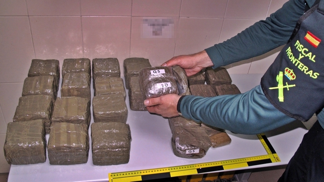 Detenidos en Fuente de Cantos por un delito de tráfico de drogas