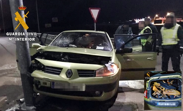 Detenidos por robar 27 jamones tras sufrir un accidente de tráfico