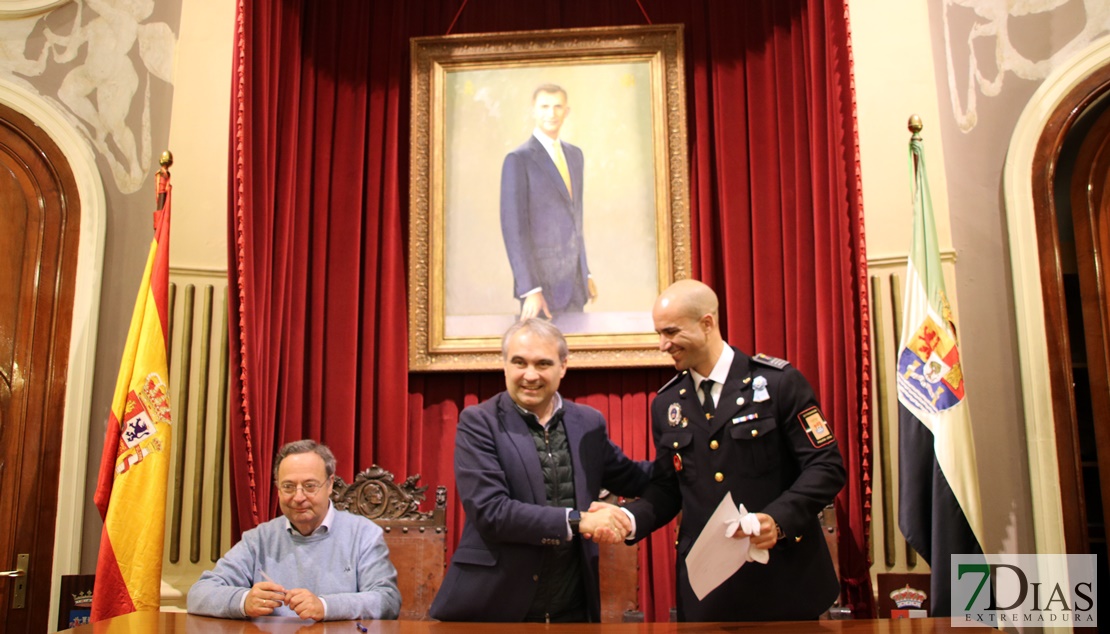 Antonio Mesas toma posesión como nuevo segundo jefe de la Policía Local de Badajoz