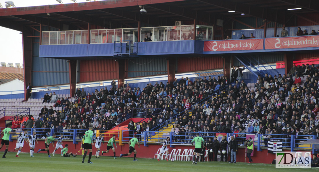 Imágenes del CD. Badajoz 1 - 1 Almería B