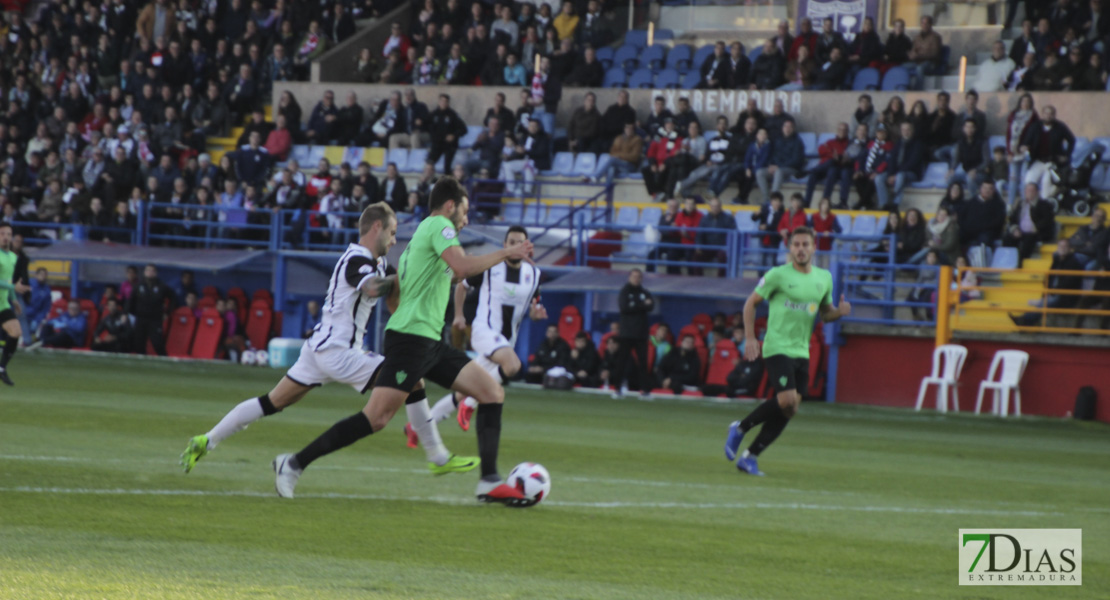 Imágenes del CD. Badajoz 1 - 1 Almería B