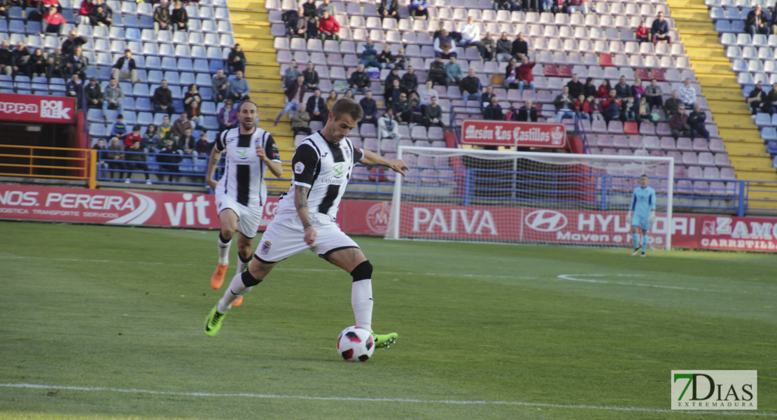 Imágenes del CD. Badajoz 1 - 1 Almería B