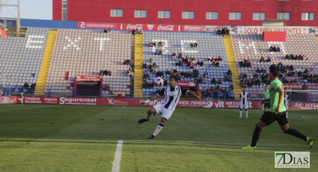 Imágenes del CD. Badajoz 1 - 1 Almería B