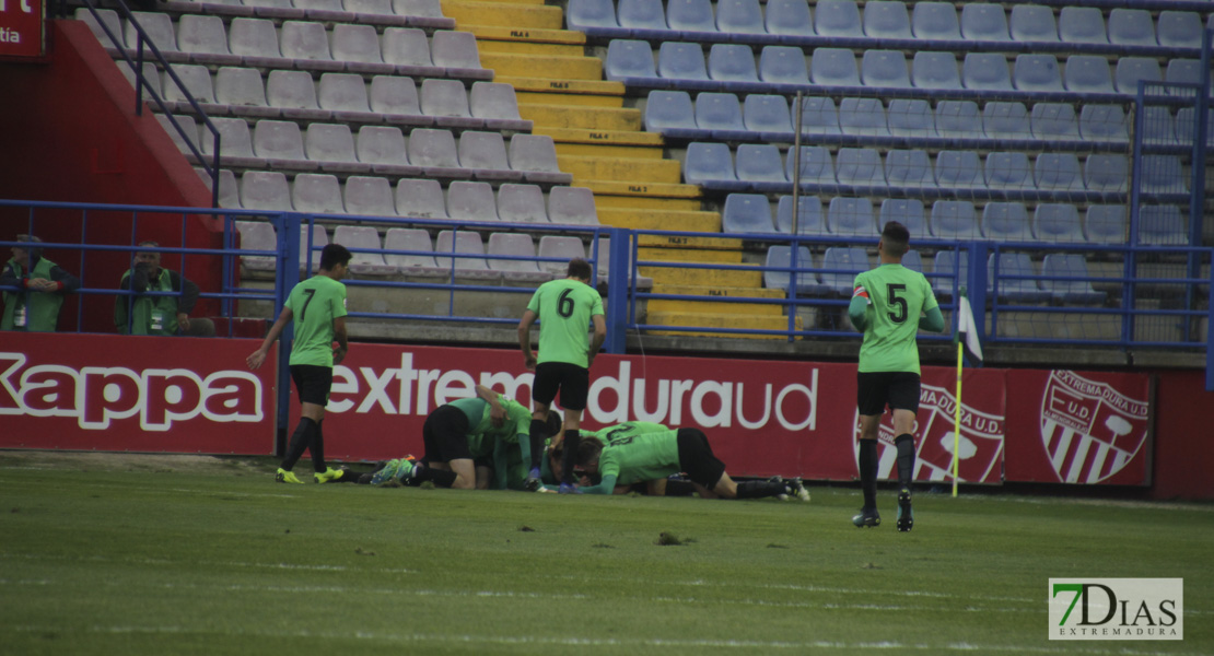 Imágenes del CD. Badajoz 1 - 1 Almería B