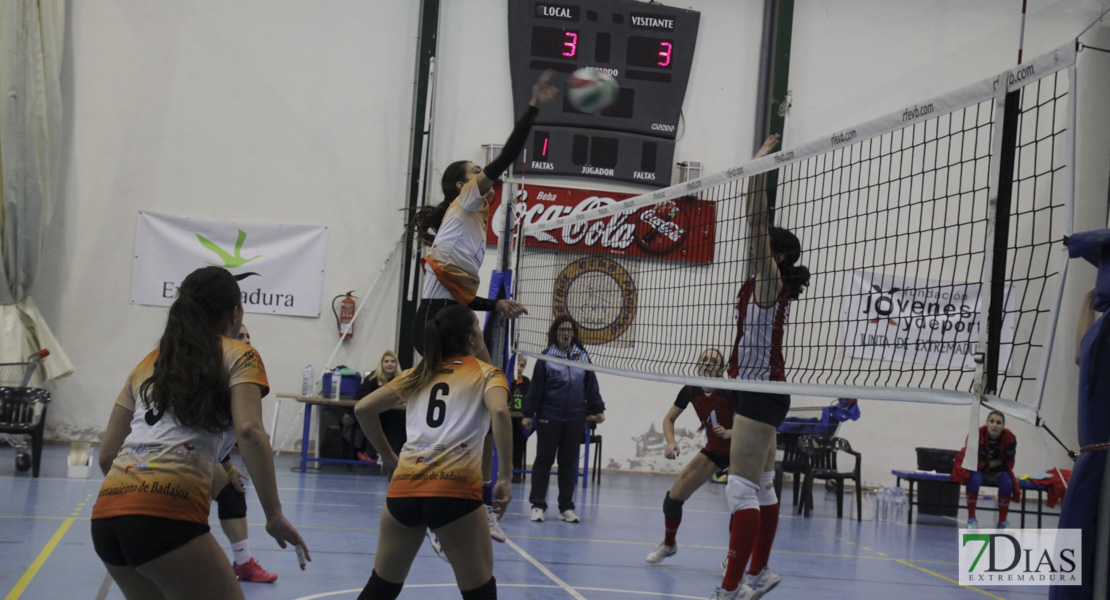 Imágenes del Pacense Voleibol Femenino - CV Pozuelo