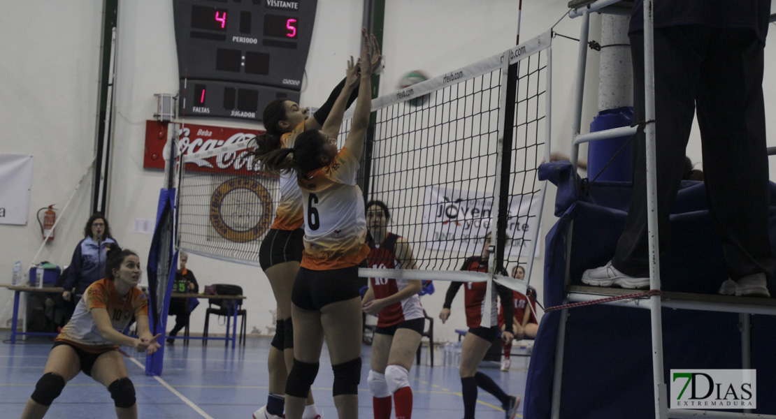 Imágenes del Pacense Voleibol Femenino - CV Pozuelo