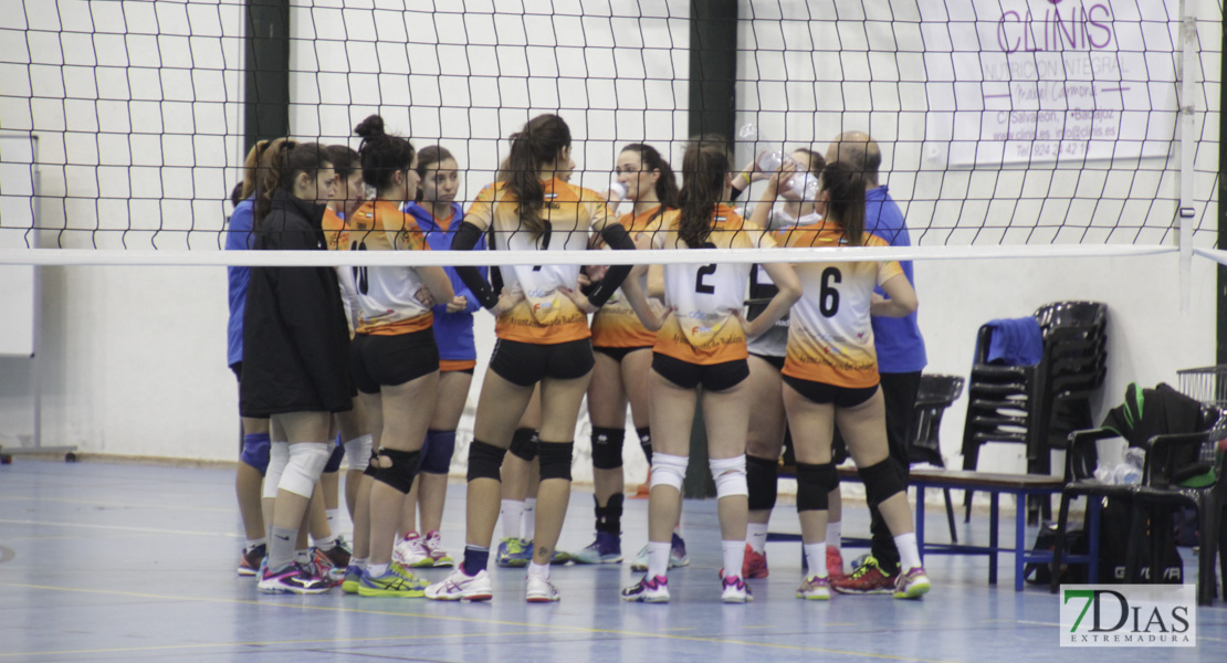 Imágenes del Pacense Voleibol Femenino - CV Pozuelo