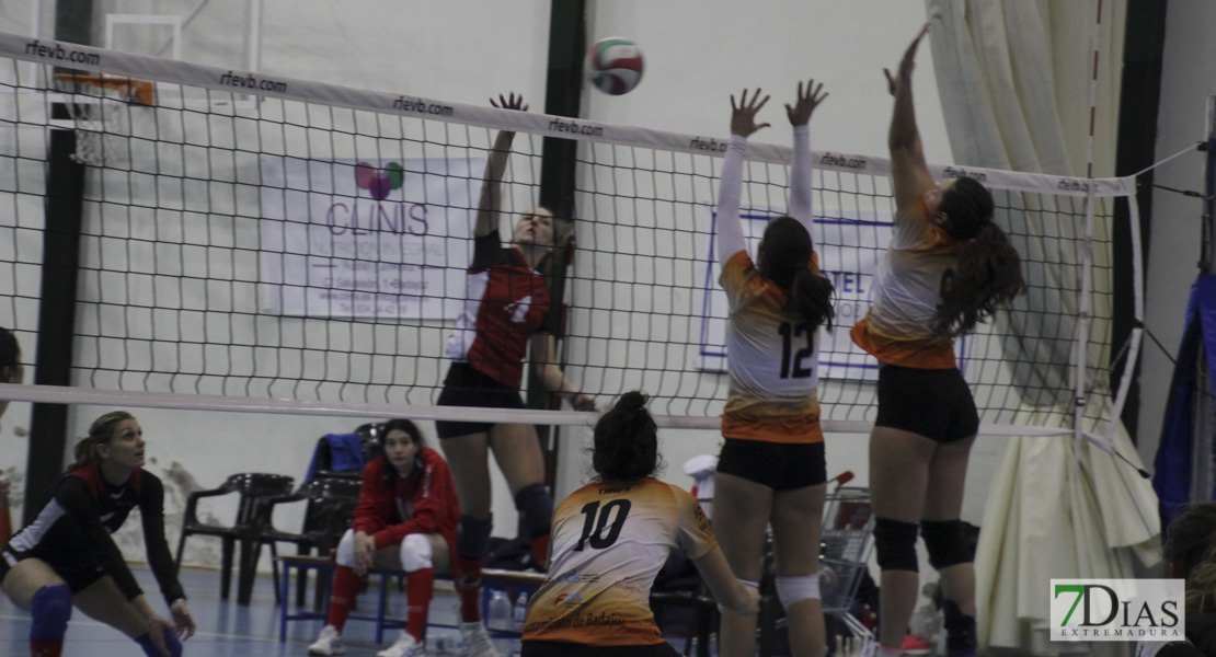 Imágenes del Pacense Voleibol Femenino - CV Pozuelo