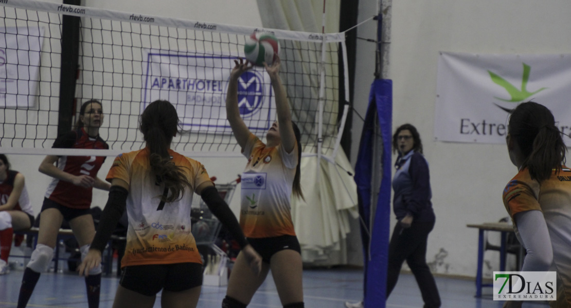 Imágenes del Pacense Voleibol Femenino - CV Pozuelo