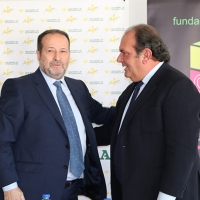 Caja Rural de Extremadura firma un convenio para apoyar al sector de la construcción