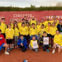 Gran botín de medallas para los tenistas extremeños en Castellón