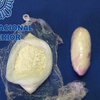 La Policía detiene a dos hombres con más de 200 gramos de cocaína