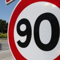 Rebajan el límite de velocidad en los 8.500 kilómetros de carreteras convencionales extremeñas