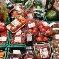 El 85% de los extremeños acusa a los hipermercados de “prácticas poco sostenibles” en el envasado