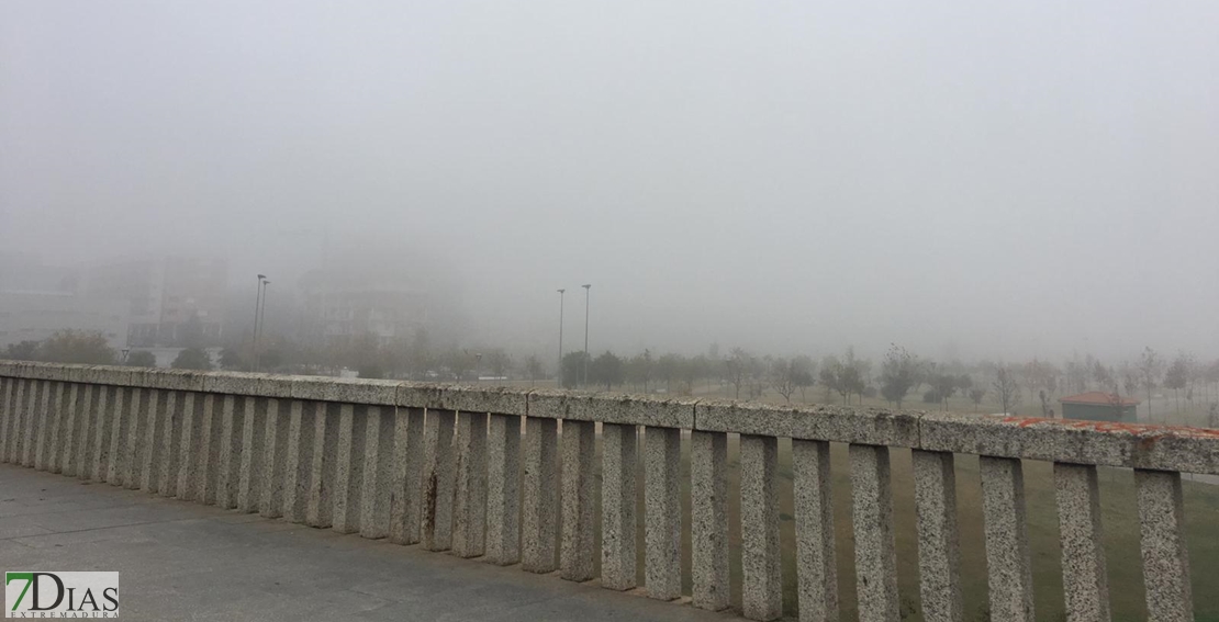 Mañana complicada en varias vías extremeñas debido a la niebla