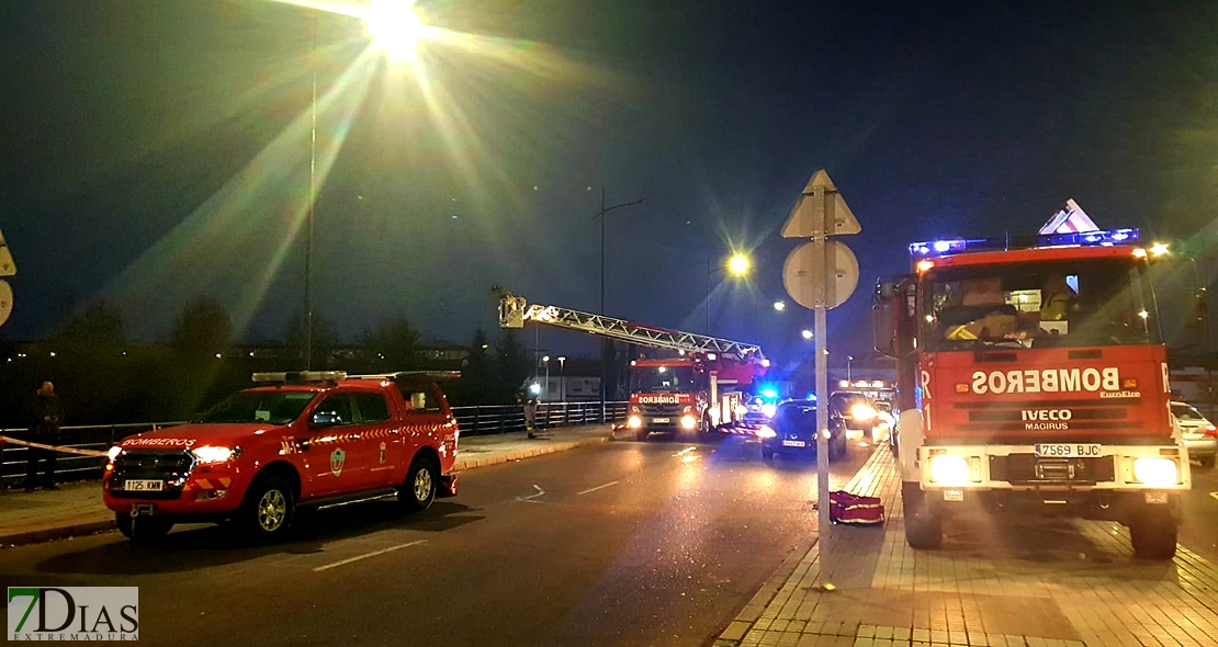 Vídeo e imágenes del rescate a un hombre en el Rivillas (Badajoz)