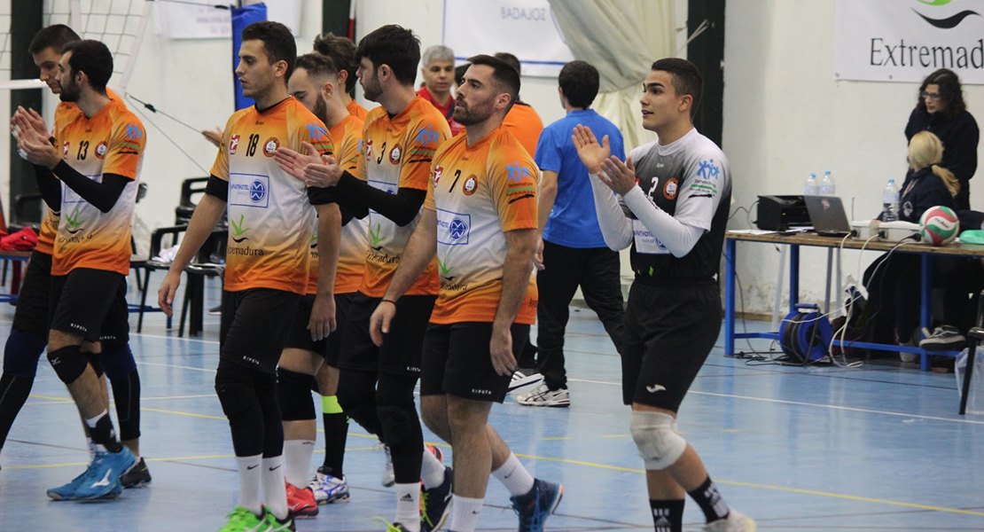 El Pacense Voleibol cierra la primera vuelta con derrota