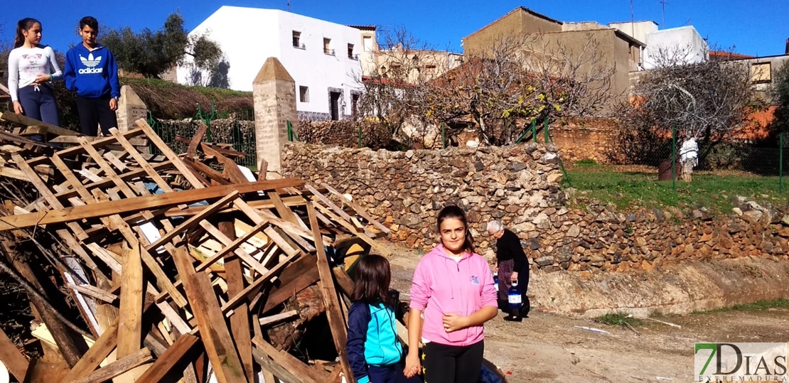 OPINIÓN: Las candelitas. Una tradición auténtica, sin subvenciones ni cámaras