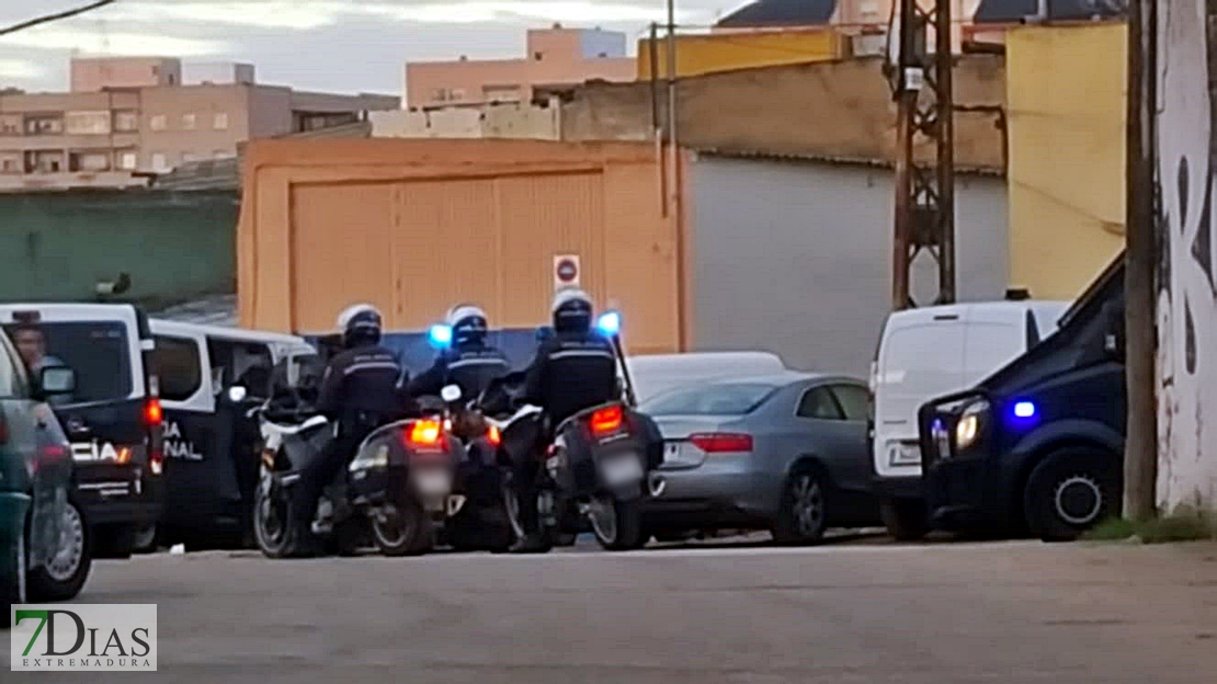 Impresiónante operación policial en el Cerro de Reyes
