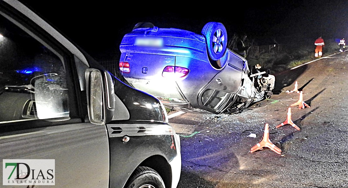 Un choque frontal deja tres heridos en la carretera de Valverde