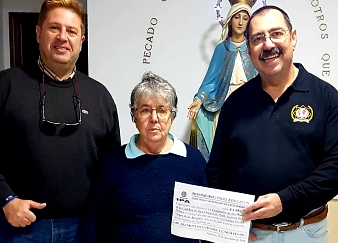 El comedor social San Vicente de Paul recibe un cheque por valor de 1.585 euros