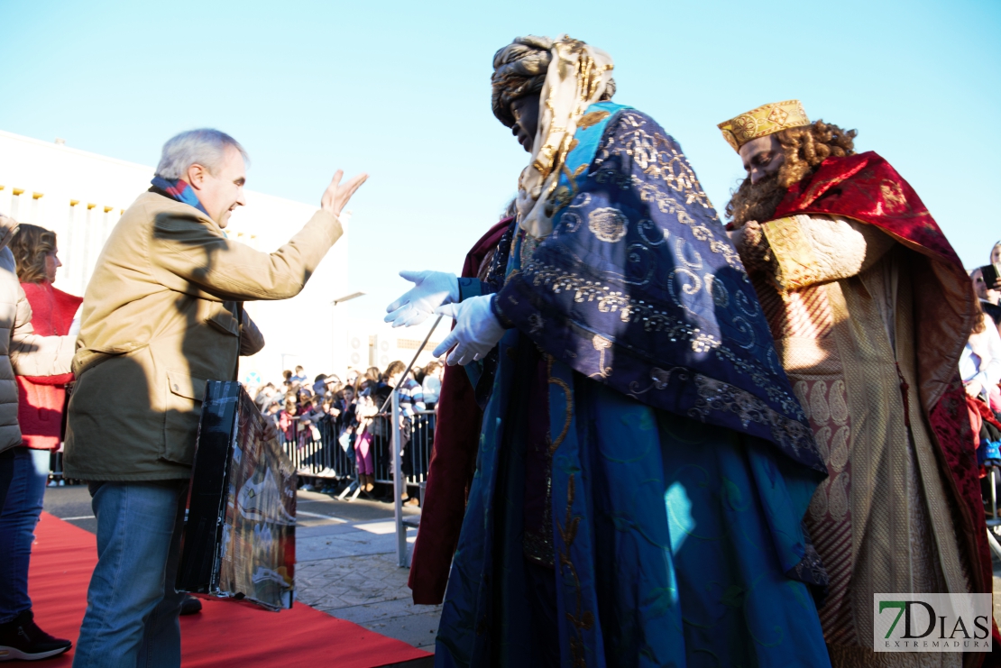 Imágenes que deja la Cabalgata de los Reyes Magos de Oriente en Badajoz