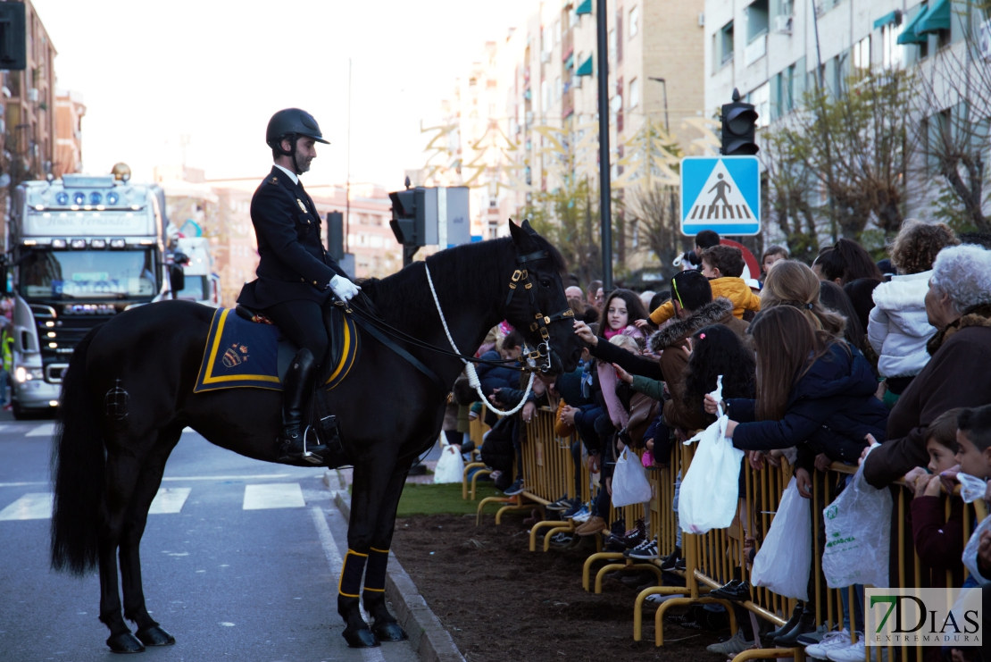 Imágenes que deja la Cabalgata de los Reyes Magos de Oriente en Badajoz