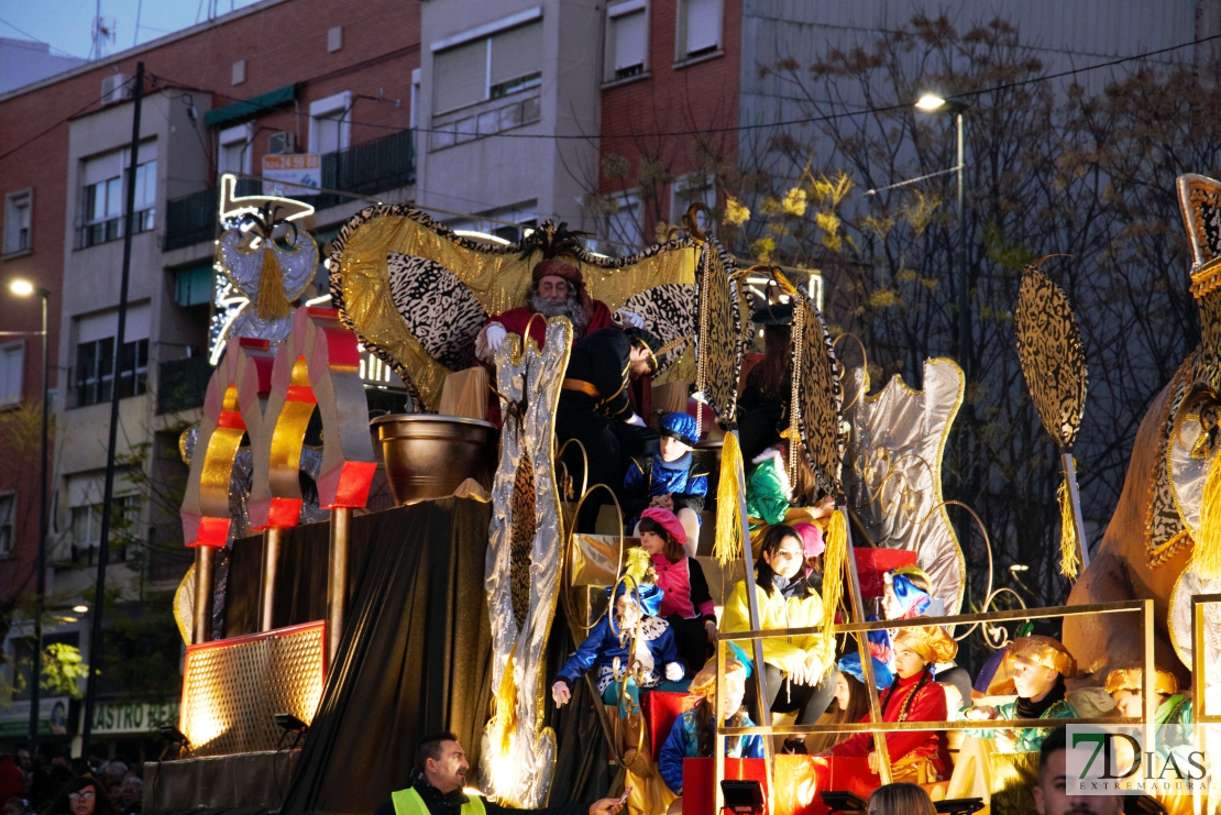 Imágenes que deja la Cabalgata de los Reyes Magos de Oriente en Badajoz