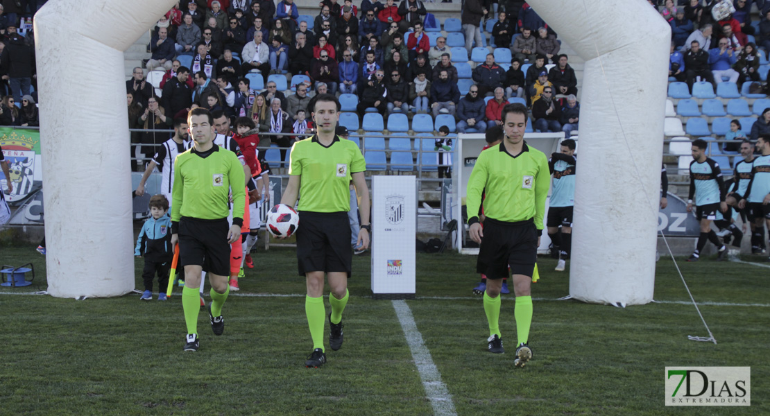 Imágenes del CD. Badajoz 4 - 0 Atlético Sanluqueño