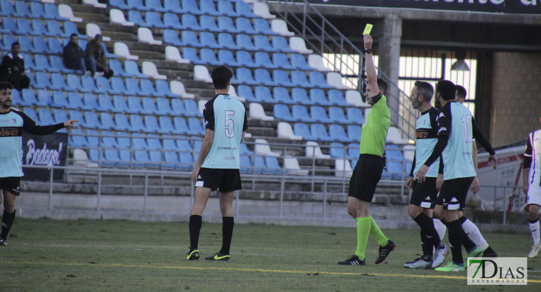 Imágenes del CD. Badajoz 4 - 0 Atlético Sanluqueño