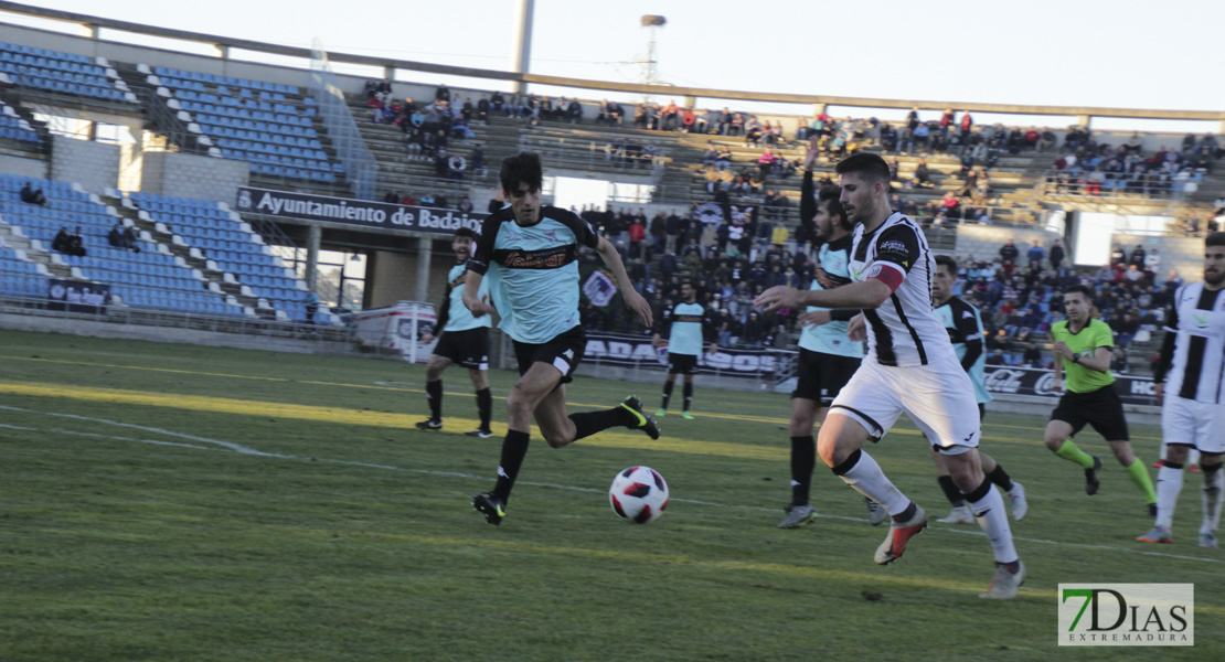 Imágenes del CD. Badajoz 4 - 0 Atlético Sanluqueño