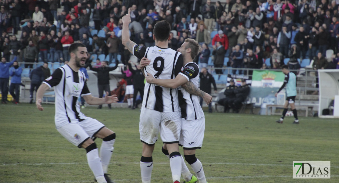 Imágenes del CD. Badajoz 4 - 0 Atlético Sanluqueño