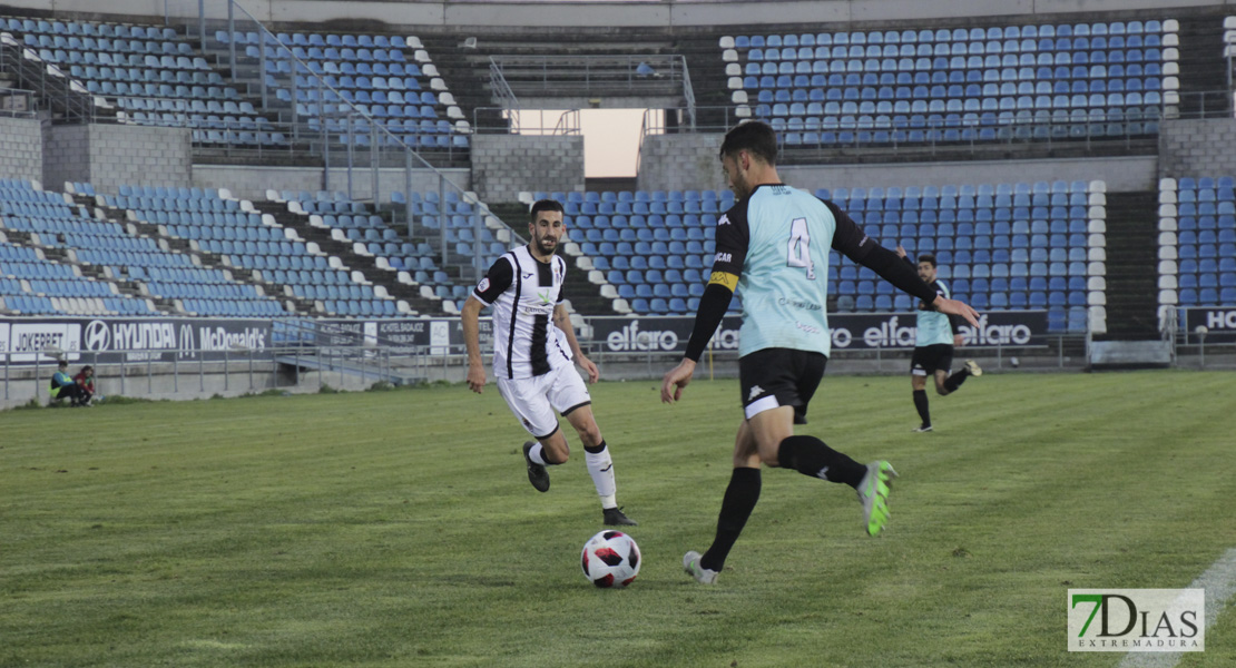 Imágenes del CD. Badajoz 4 - 0 Atlético Sanluqueño