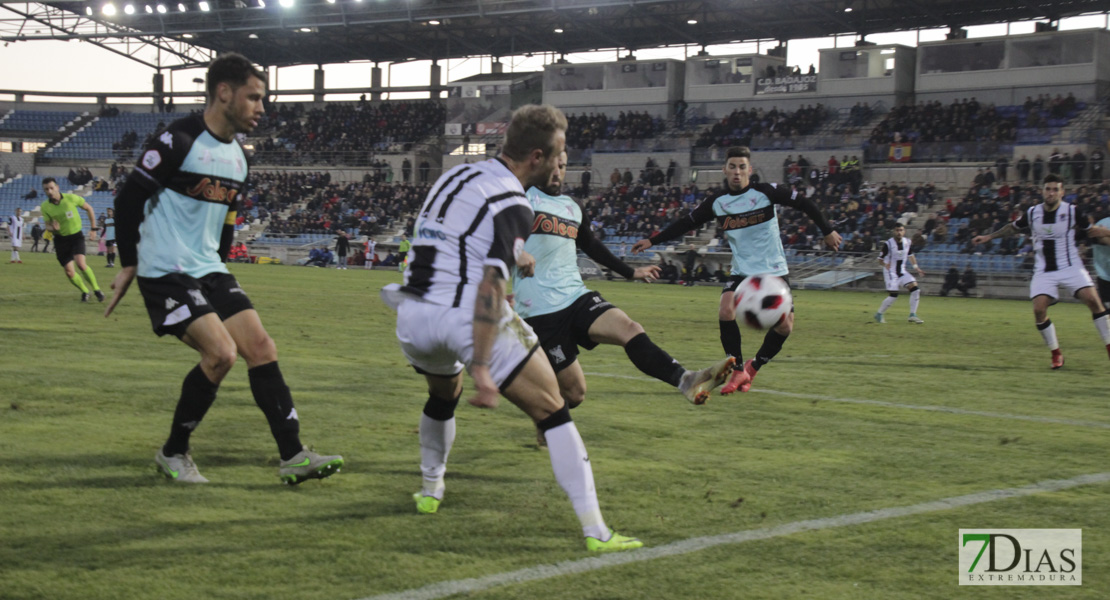 Imágenes del CD. Badajoz 4 - 0 Atlético Sanluqueño