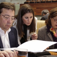 Un pariente de la número 2 de Vara recibe contratos millonarios