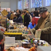 La feria de coleccionistas de Villanueva cuelga el cartel de completo
