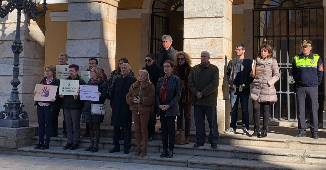 Minuto de silencio por la abogada asesinada en Zaragoza