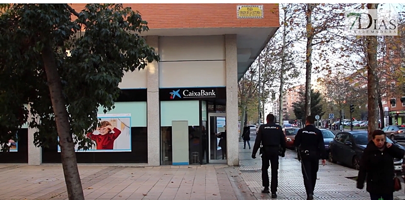 Atracó a mano armada en una sucursal bancaria de Badajoz