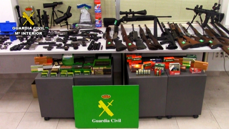 La Guardia Civil desmantela un taller clandestino de rehabilitación de armas de fuego