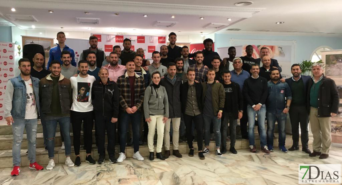 La hostelería promueve al CD. Badajoz en la ciudad