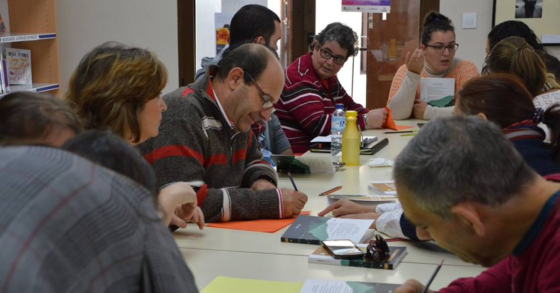 Discapacitados de Cabeza del Buey ‘entienden el mundo’ a través de la lectura