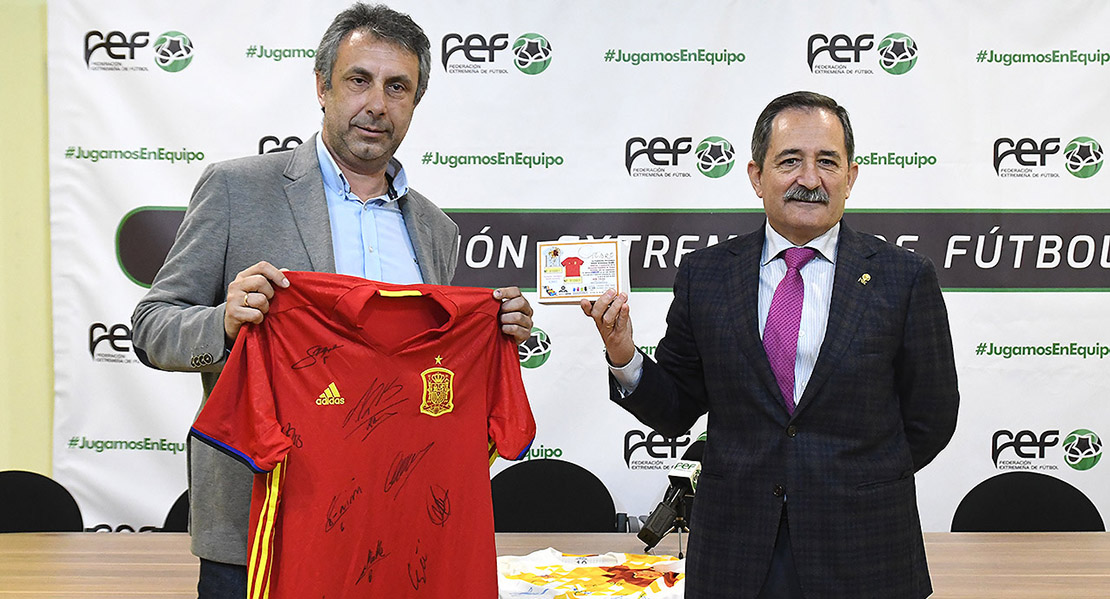 La FEXF sorteará camisetas de la Selección Española para luchar contra el cáncer