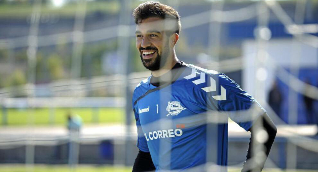 El extremeño Fernando Pacheco hace historia con la camiseta del Alavés